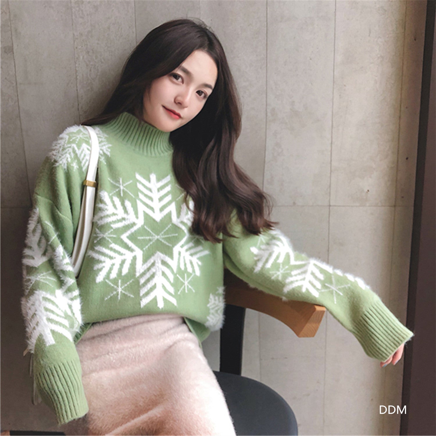 Christmas Sweater Girl - MAXXLIFE ONLINE STORE